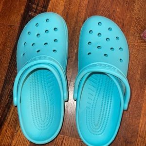 aqua colored crocs